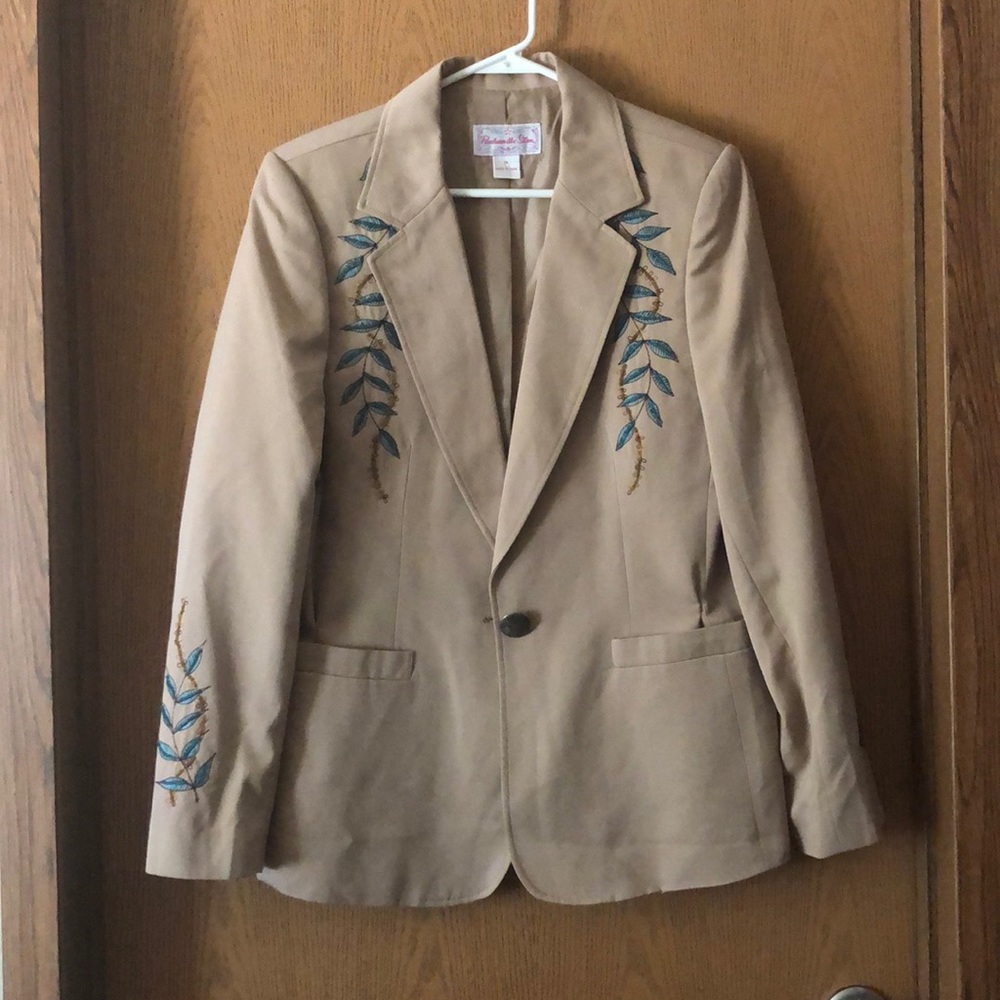 Tan blazer with blue beads and inbordered